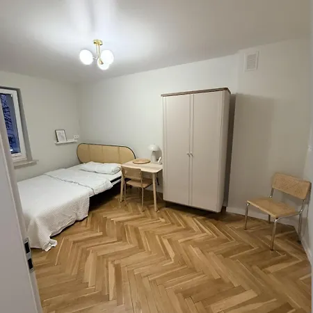 Cozy Wola Retreat Apartment *