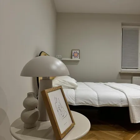 Cozy Wola Retreat Apartament